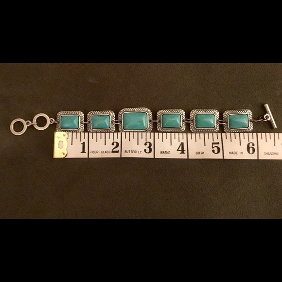 Turquoise and silver toggle bracelet - Picture 3 of 3